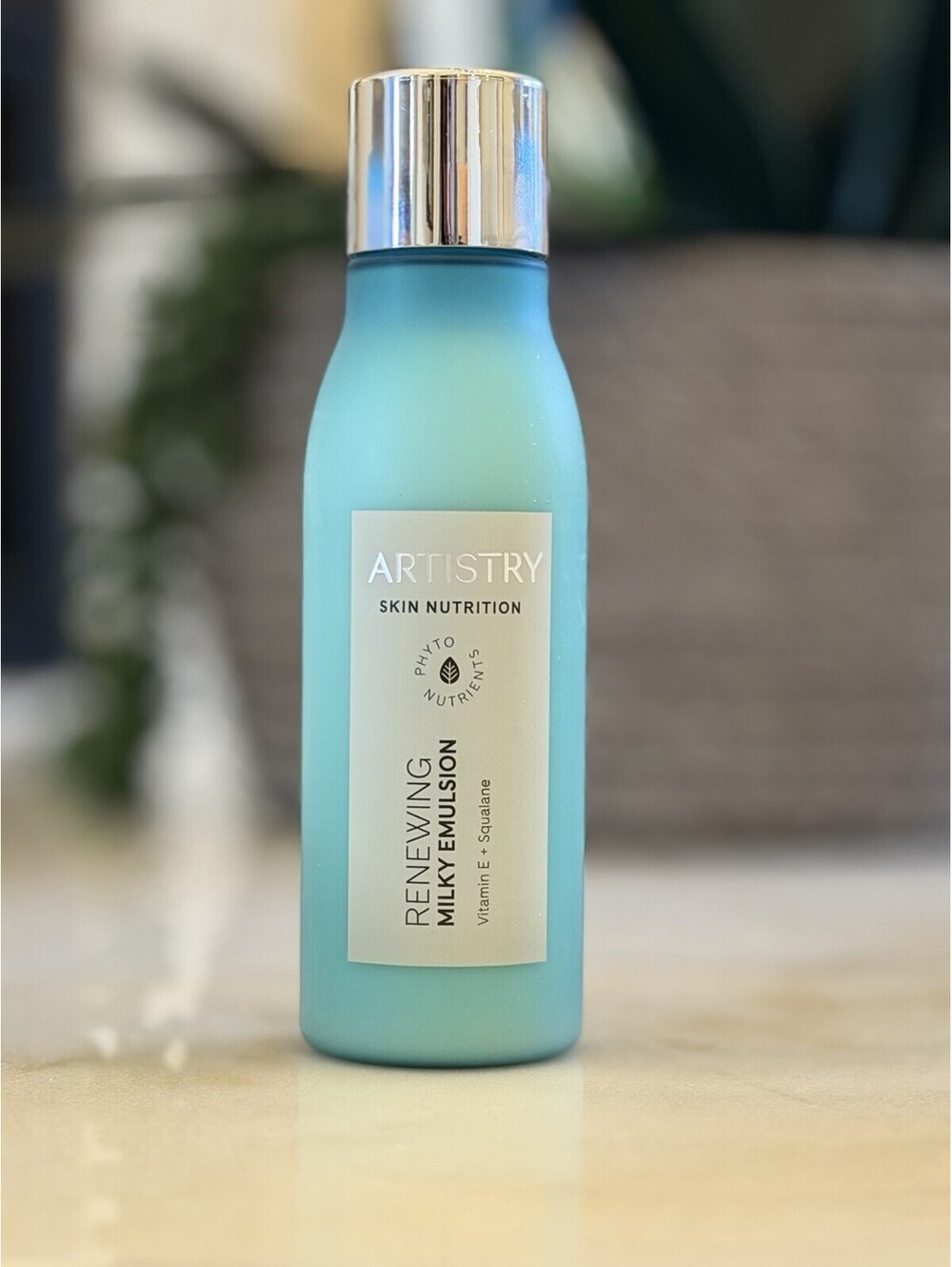 ARTISTRY Skin Nutrition Renewing Milky Emulsion • Vitamin E • Squalane 4.0 fl oz